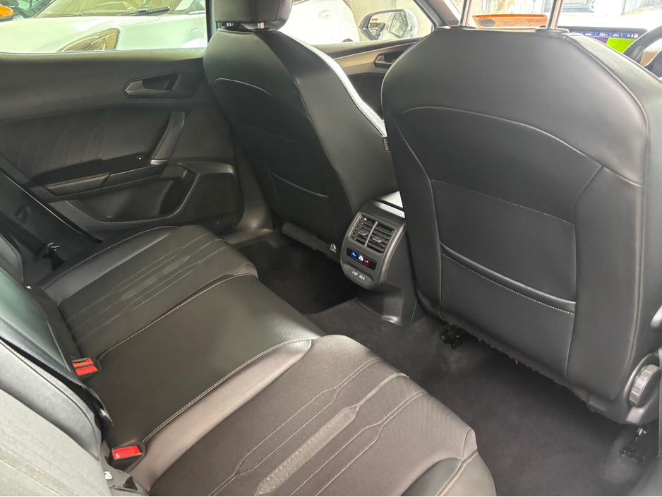 2023 Cupra Leon - image 8