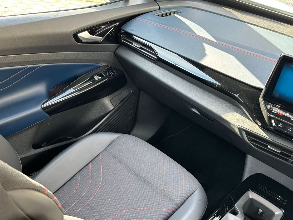2022 Volkswagen ID.4 GTX 220 KW GTX Business 77KWH 299HP €26,990