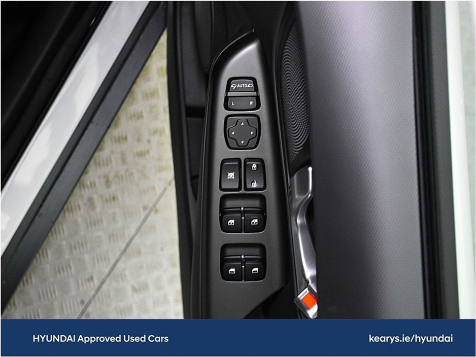 2023 Hyundai Kona EV Executive 39 kWh €21,990