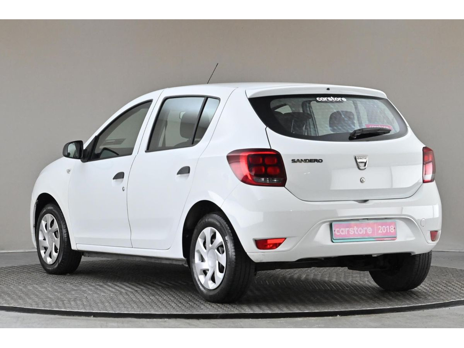 2018 Dacia Sandero - image 7
