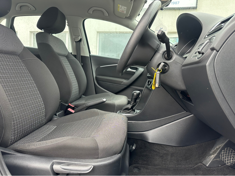 2017 Volkswagen Polo - image 16