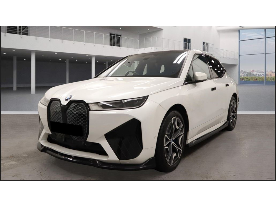 2024 BMW iX XDRIVE40 M SPORT // M SPORT BODY KIT // PANORAMIC SUNROOF €60,950