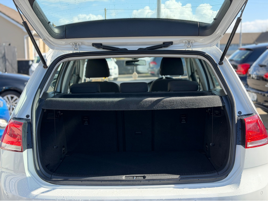 2015 Volkswagen Golf - image 7