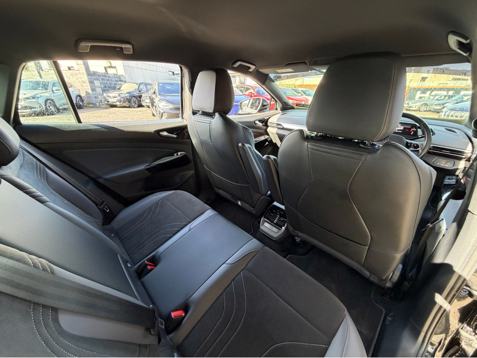2023 Volkswagen ID.4 - image 21