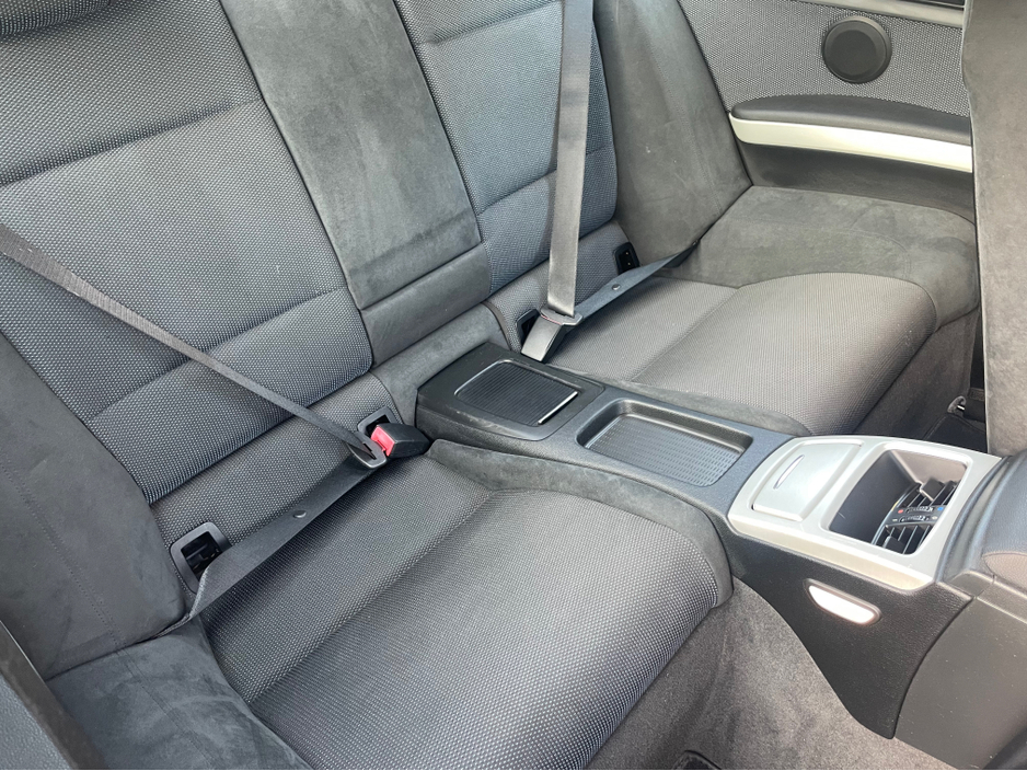 2007 BMW 3 Series - image 13