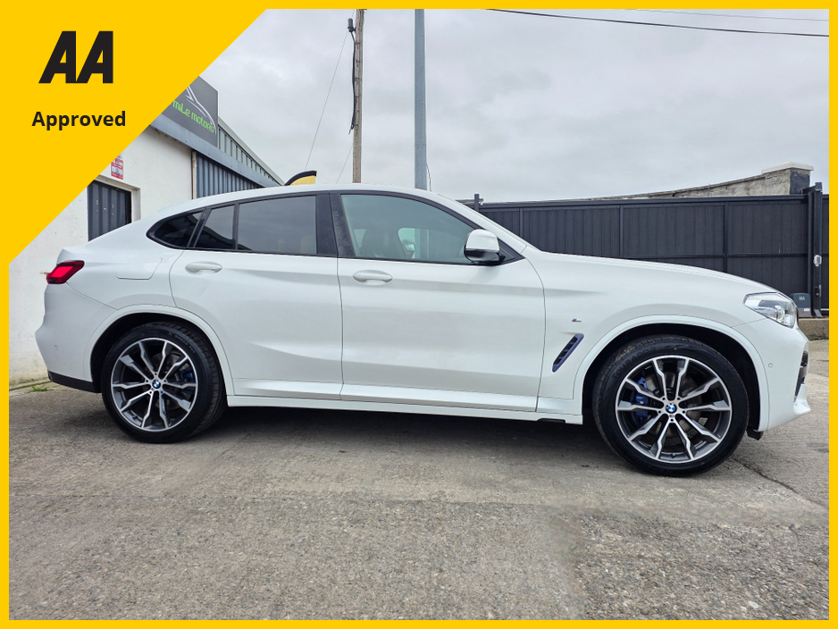 2018 BMW X4 - image 11