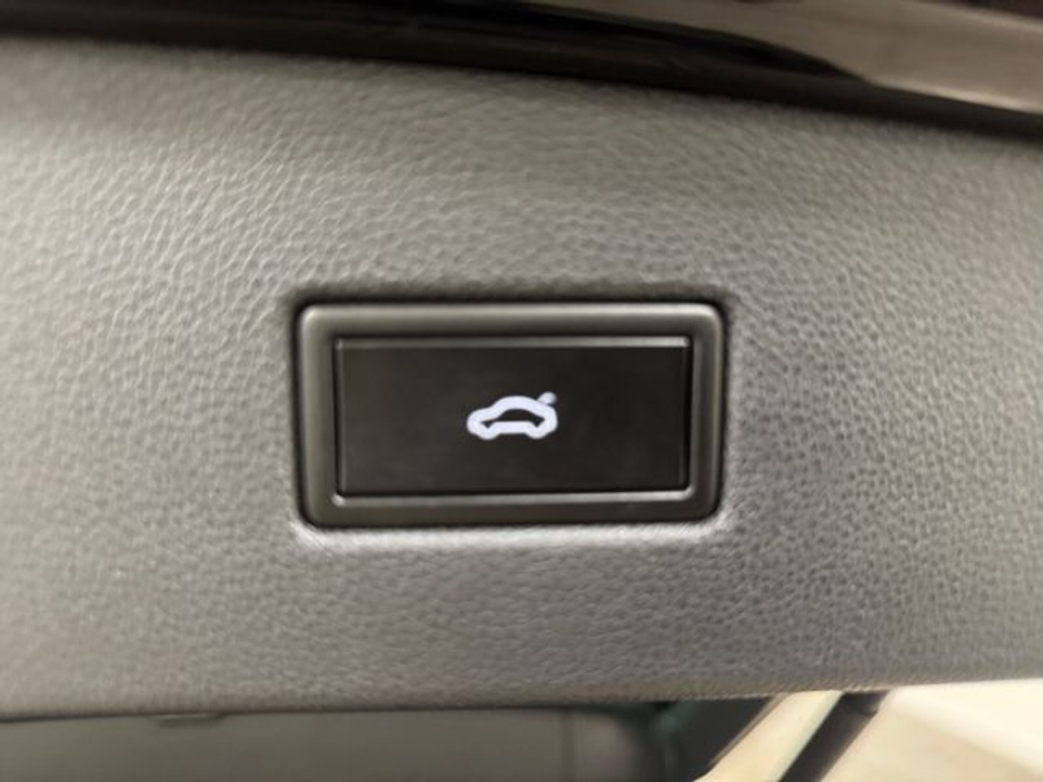 2020 Volkswagen Tiguan - image 19