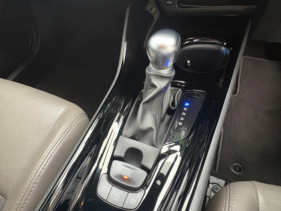 2022 Toyota C-HR - image 15