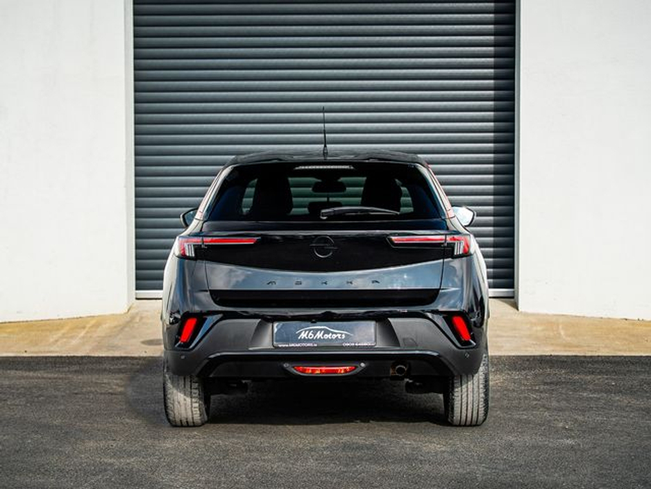 2022 Opel Mokka - image 3