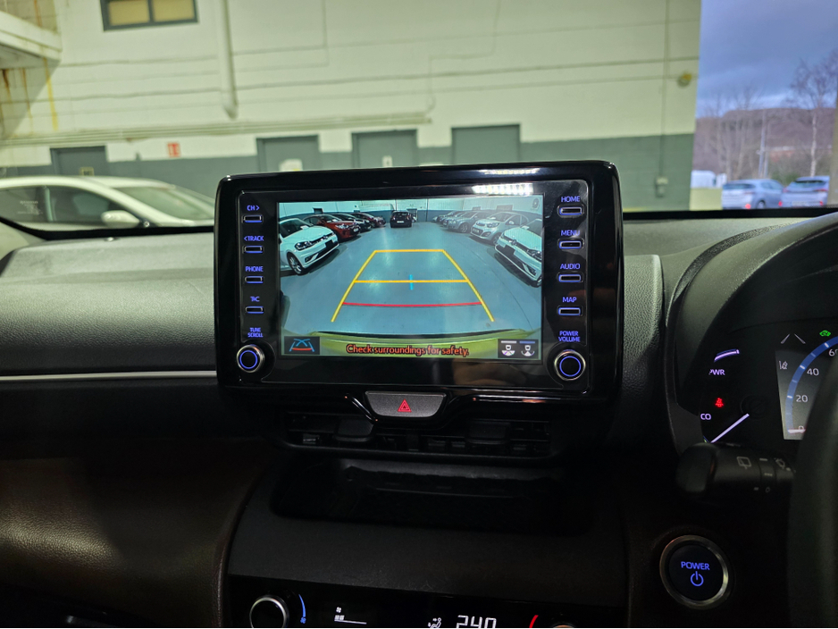 2021 Toyota Yaris Cross - image 9