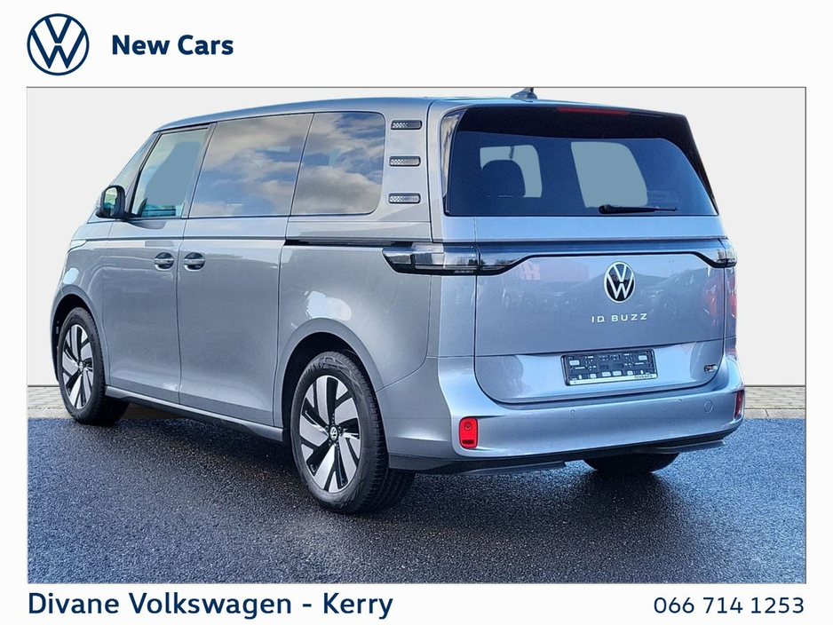 2025 Volkswagen ID.Buzz 7 SEATER STYLE 286HP 86kWh BATTERY 461KM RANGE €73,800