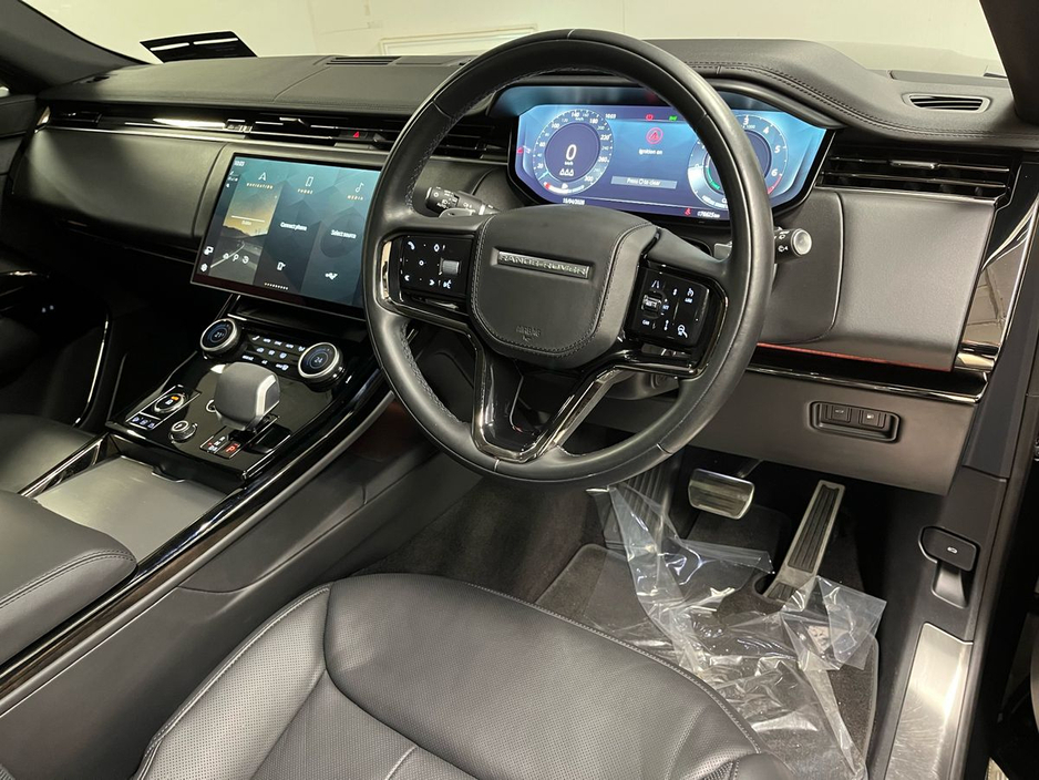 2023 Land Rover Range Rover - image 9