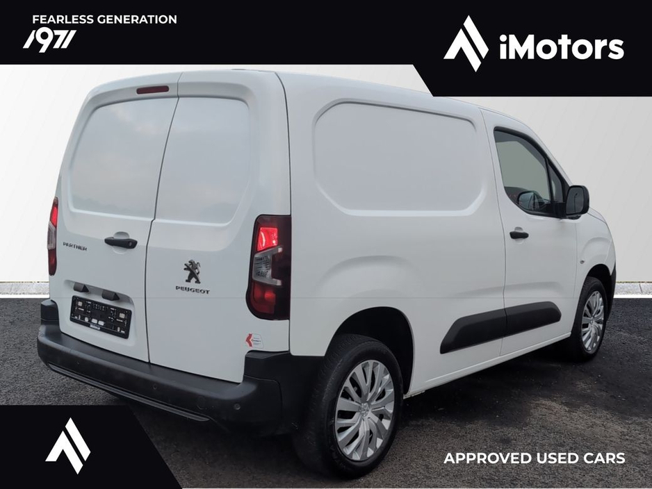 2022 Peugeot Partner - image 6