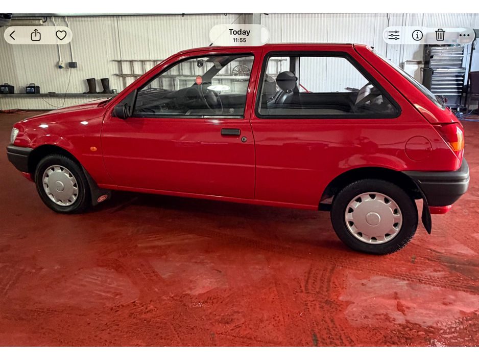 1994 Ford Fiesta - image 12