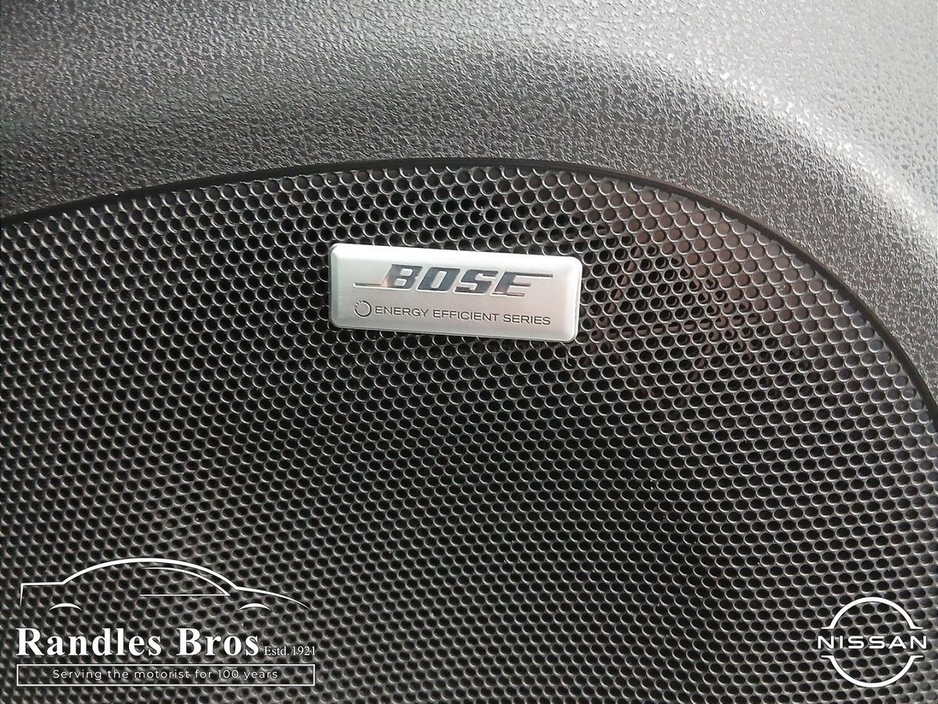 2016 Nissan Leaf - image 23