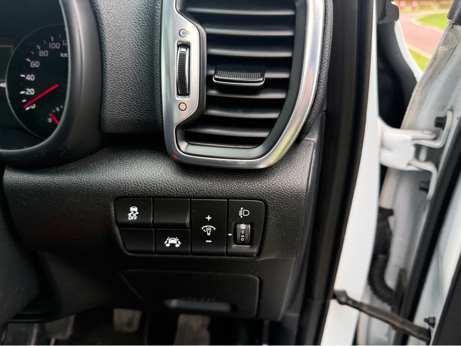 2016 Kia Sportage - image 17