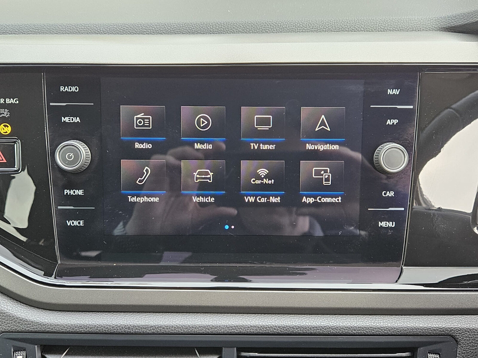 2019 Volkswagen Polo - image 28