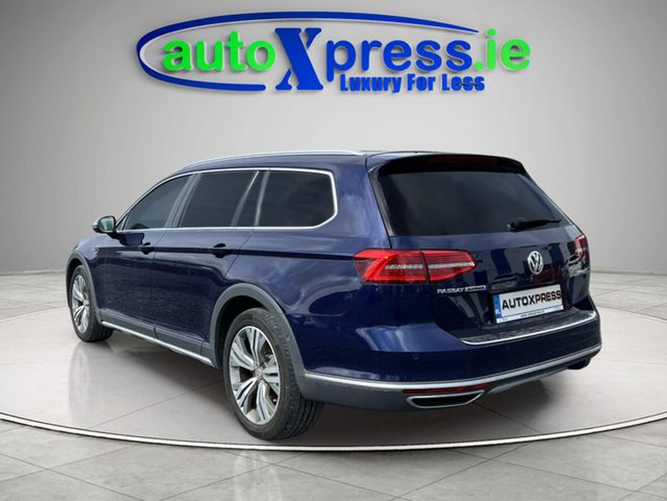 2019 Volkswagen Passat - image 9