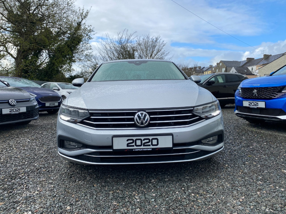 2020 Volkswagen Passat - image 16