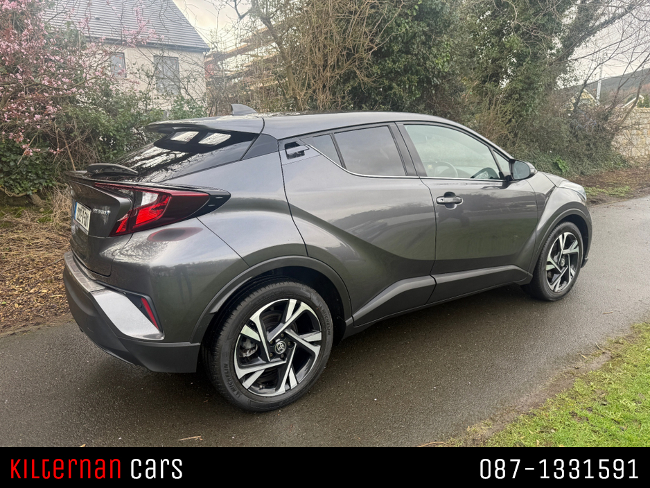 2022 Toyota C-HR - image 3