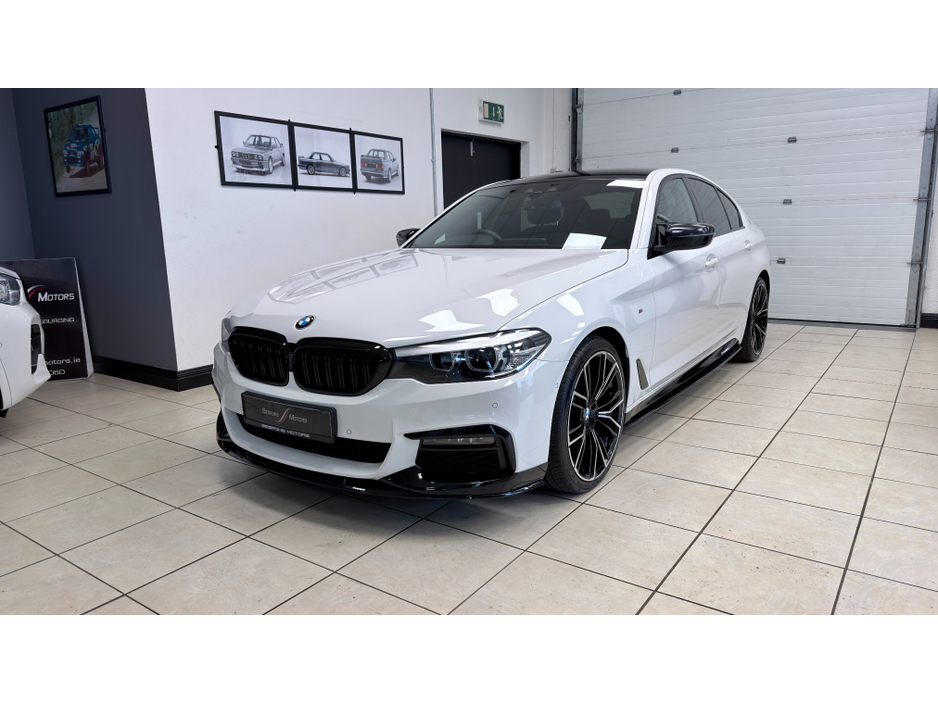 2020 BMW 5 Series - image 4