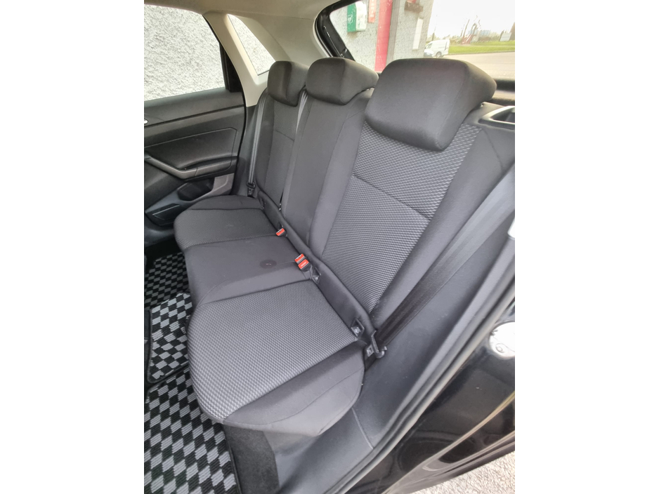 2018 Volkswagen Polo - image 14