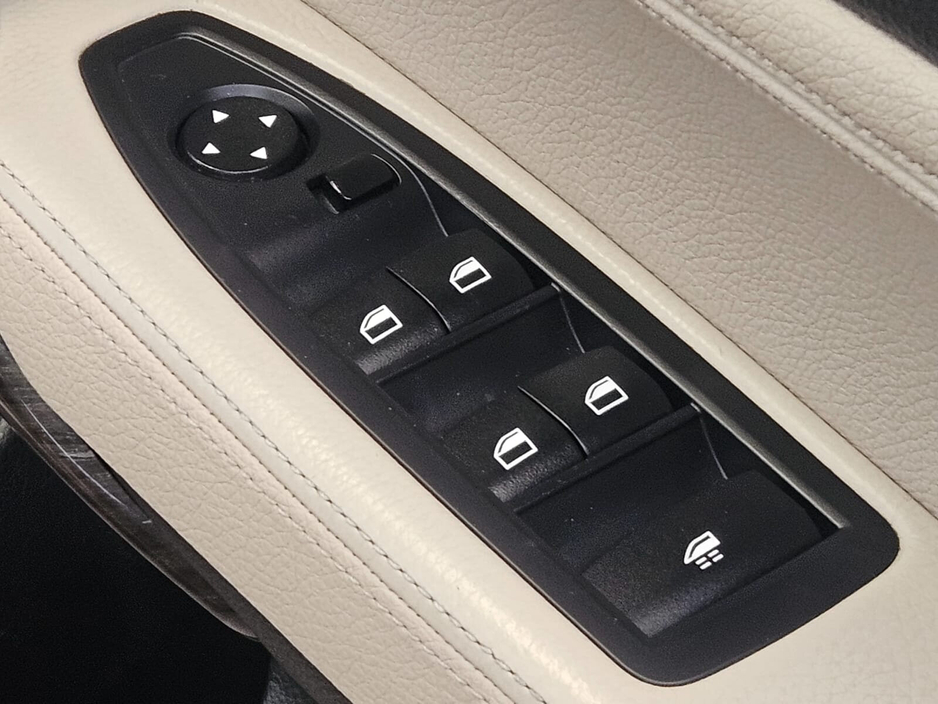 2015 BMW 2 Series - image 8