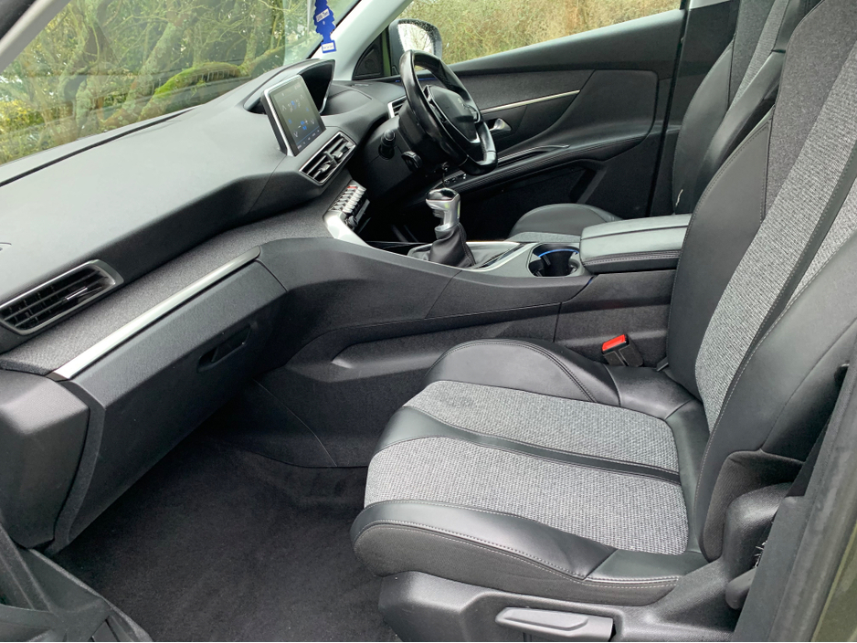 2019 Peugeot 5008 1.5 ALLURE BLUE HDI 130HP S/S 5DR €18,995