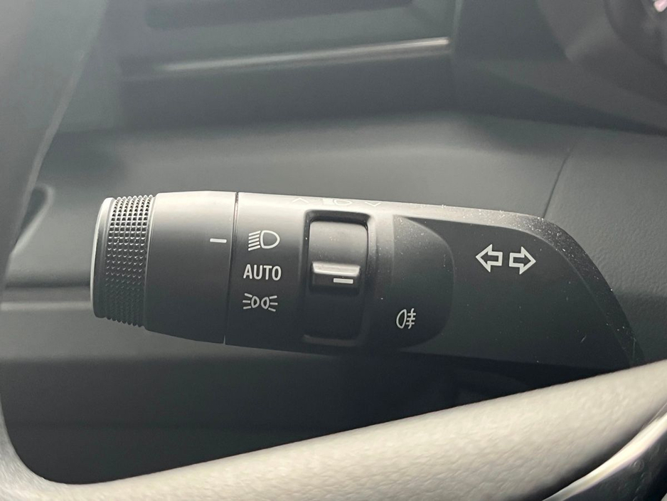 2026 Renault Master Renault Master Curtain Side with Tail Lift