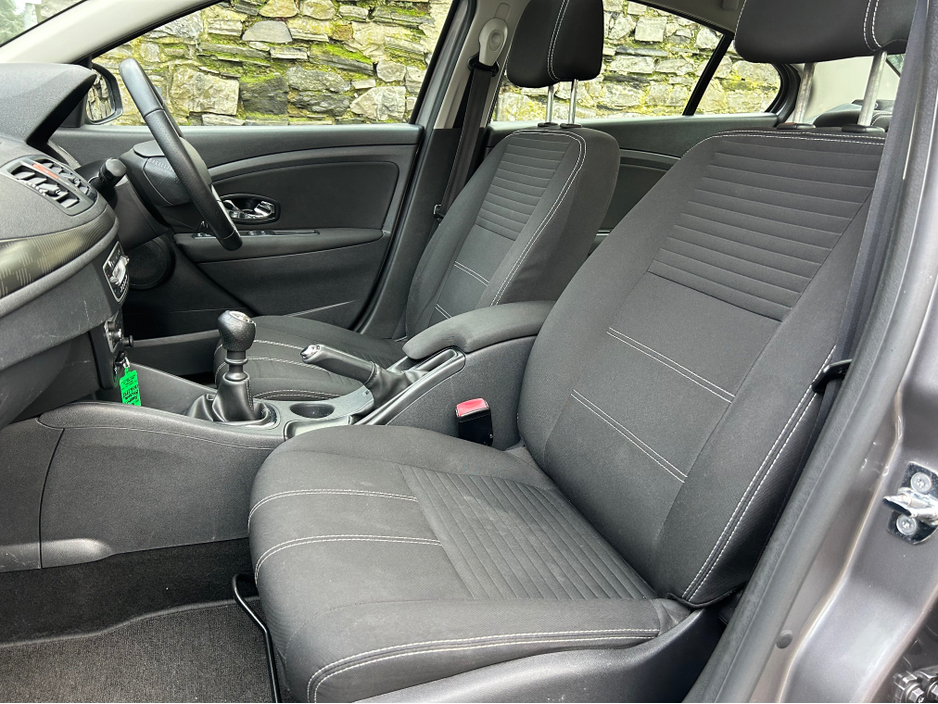 2016 Renault Fluence - image 15