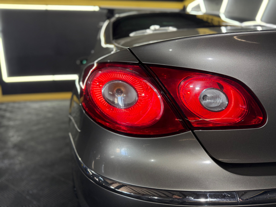 2011 Volkswagen CC - image 11