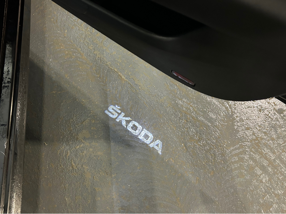 2023 Skoda Octavia - image 21