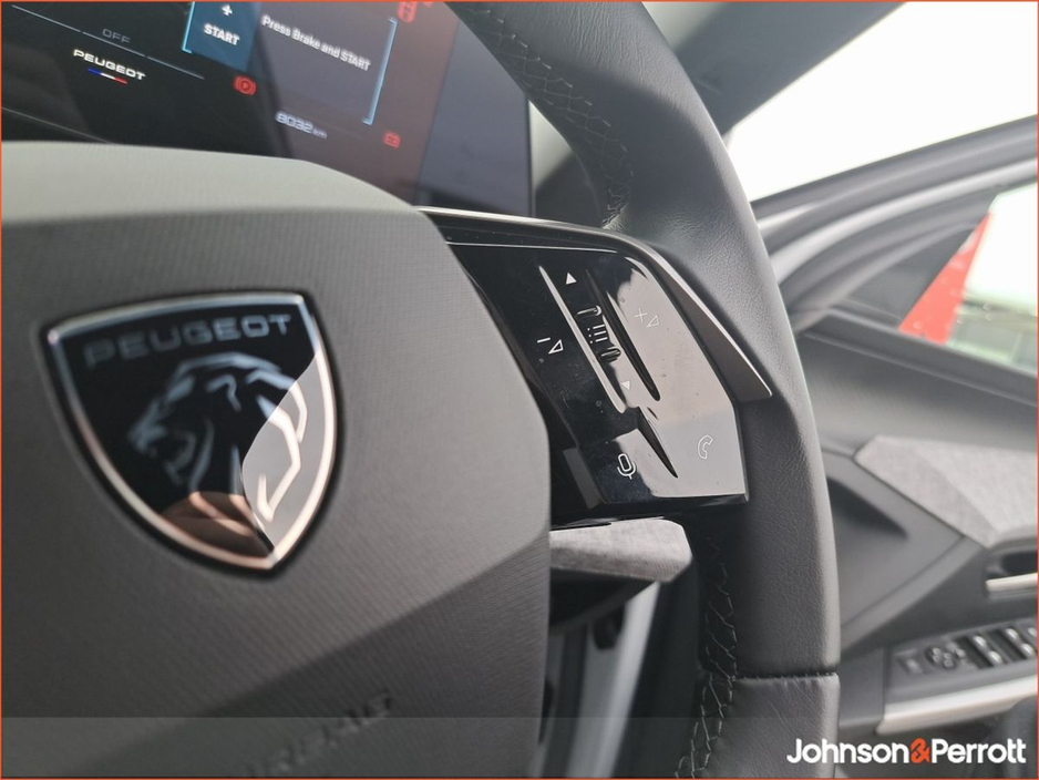 2025 Peugeot 3008 BEV 73kWH 210BHP Allure. €45,900