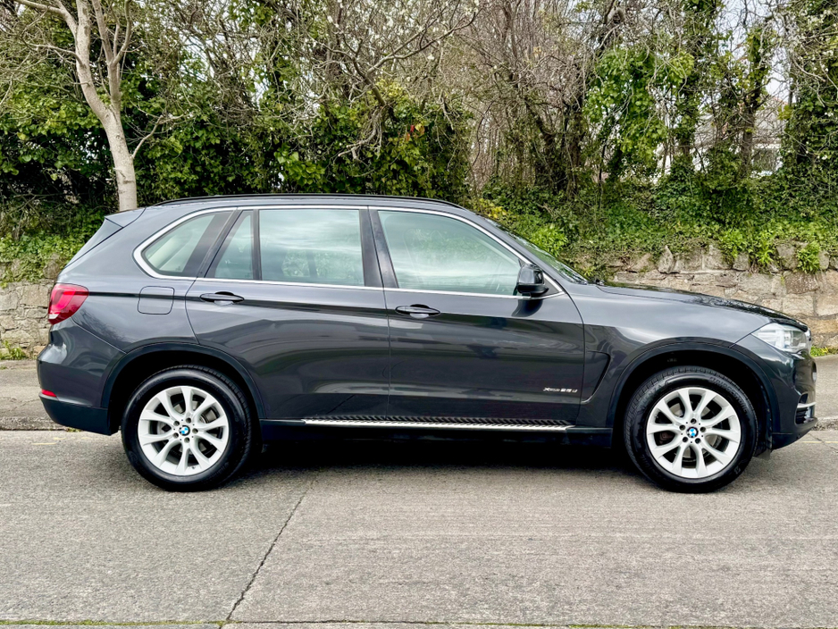 2018 BMW X5 - image 3