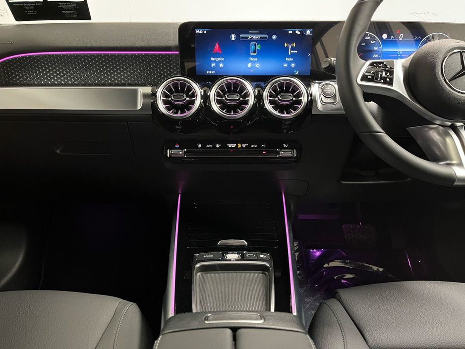 2026 Mercedes-Benz GLB 200d Progressive - 18 Inch Alloys - Reversing Camera - Ambient Lighting - Sat Nav - Climate Control - Heated Seats - Keyless Start - Apple CarPlay/Android Auto €73,298