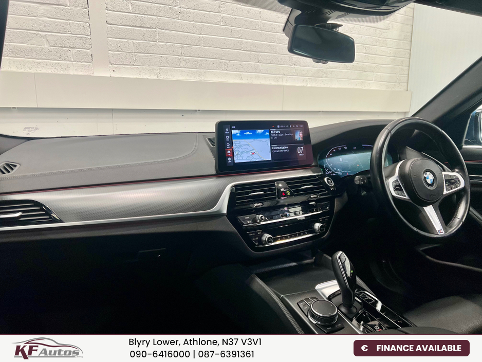 2022 BMW 5 Series - image 11