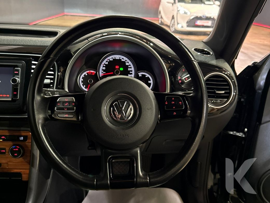 2019 Volkswagen Beetle - image 19