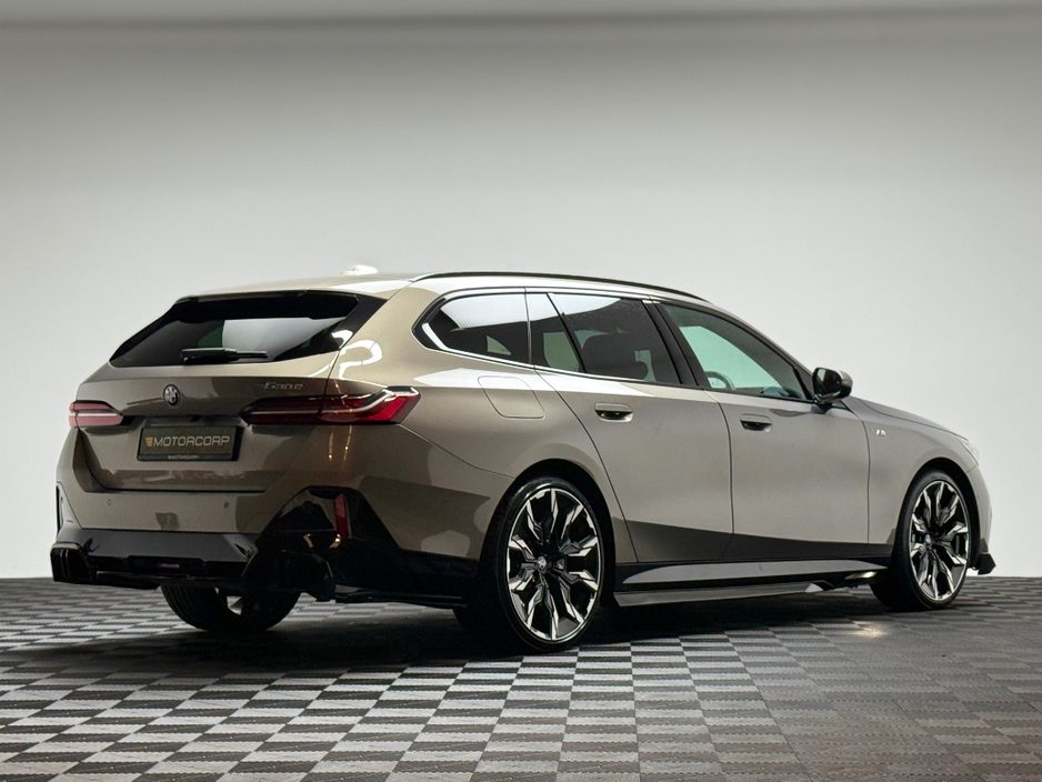 2025 BMW 5 Series 530E M SPORT €67,990