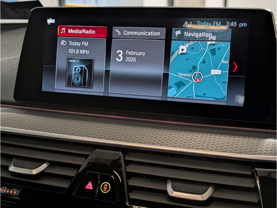 2020 BMW 5 Series - image 22