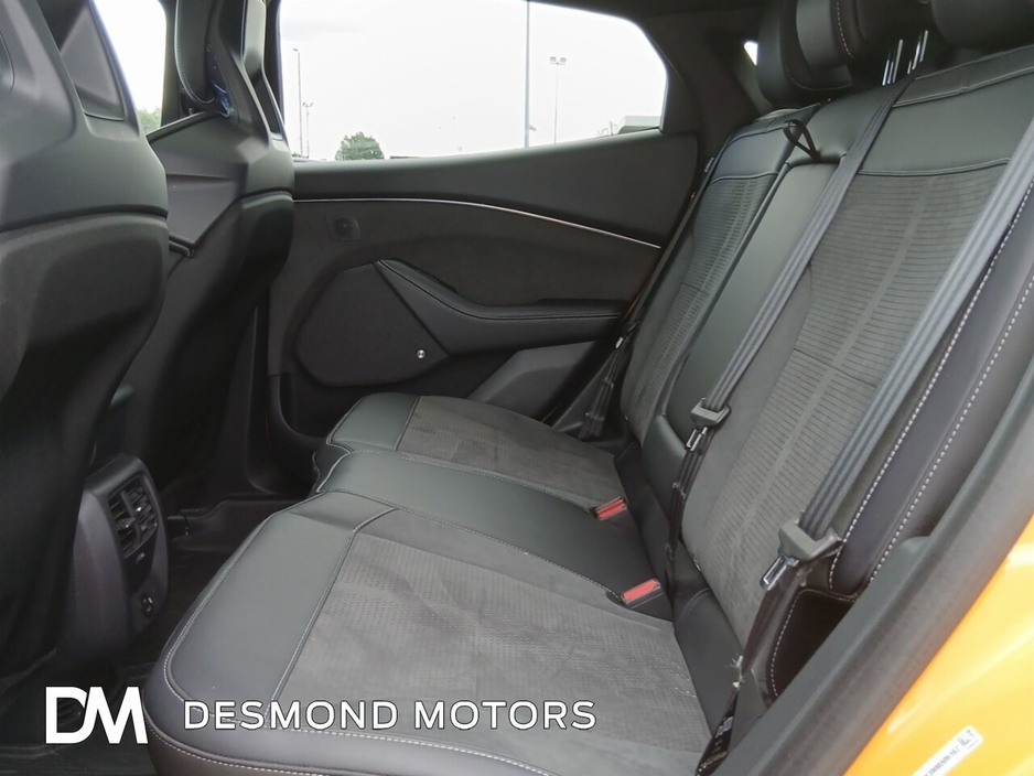 2022 Ford Mustang - image 6