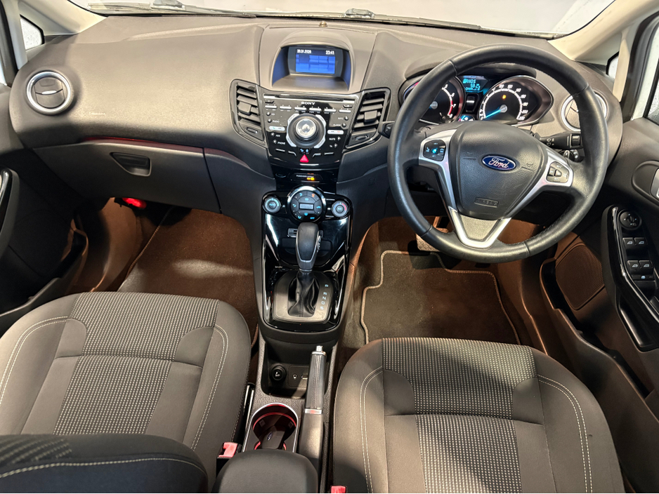 2016 Ford Fiesta Auto - Low KMs - Body Kit - 2 Yrs NCT €11,700