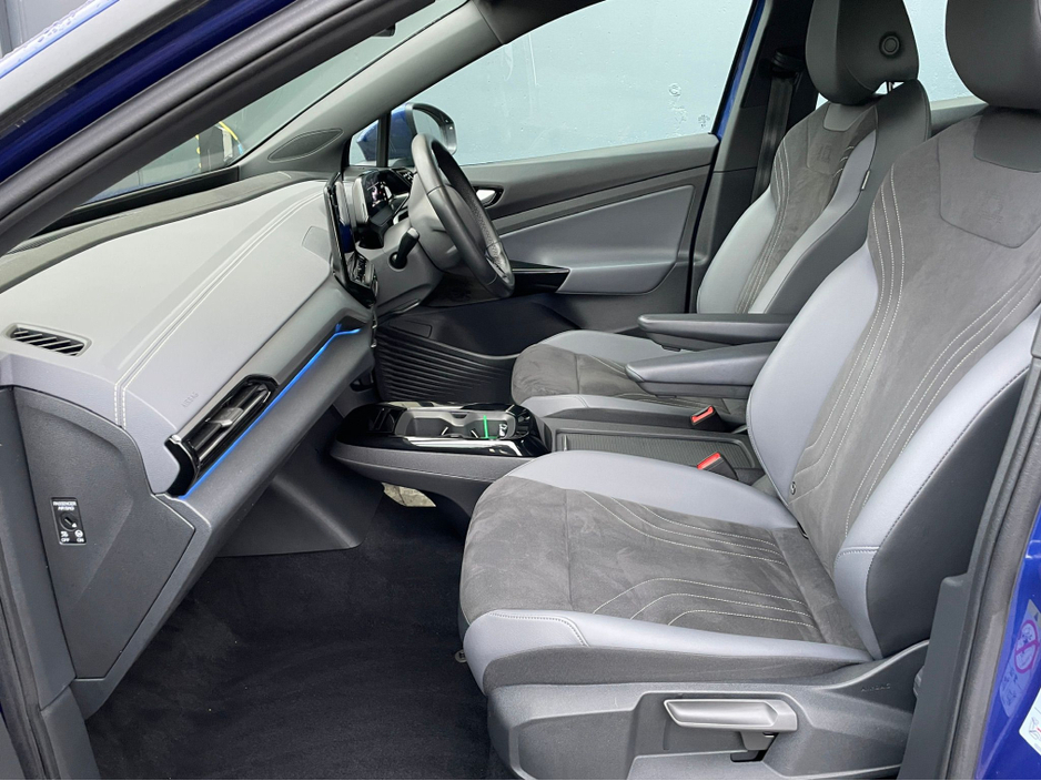 2023 Volkswagen ID.4 - image 8