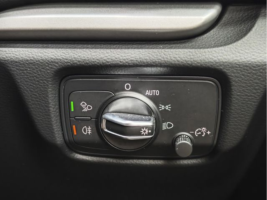 2015 Audi A3 - image 20