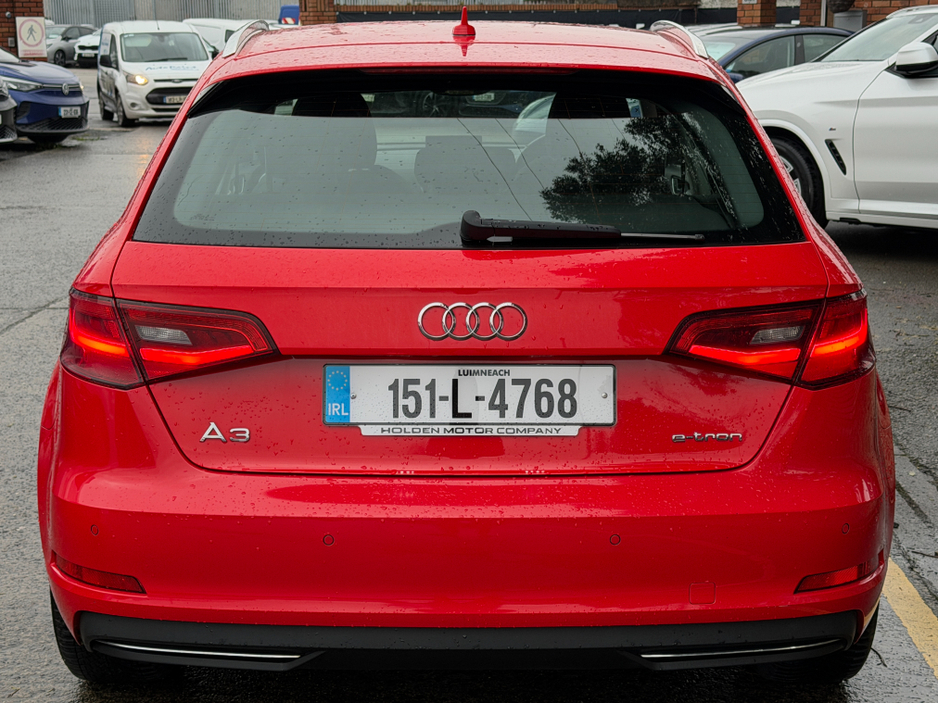 2015 Audi A3 E-TRON..Bang&Olufsen..2 Keys €11,900