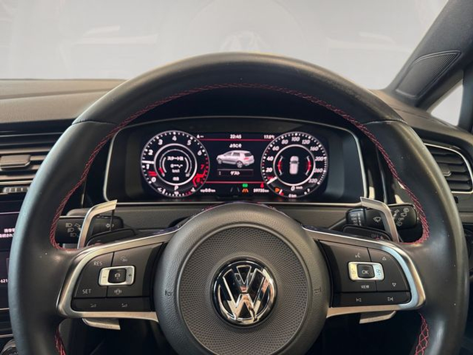 2019 Volkswagen Golf - image 13