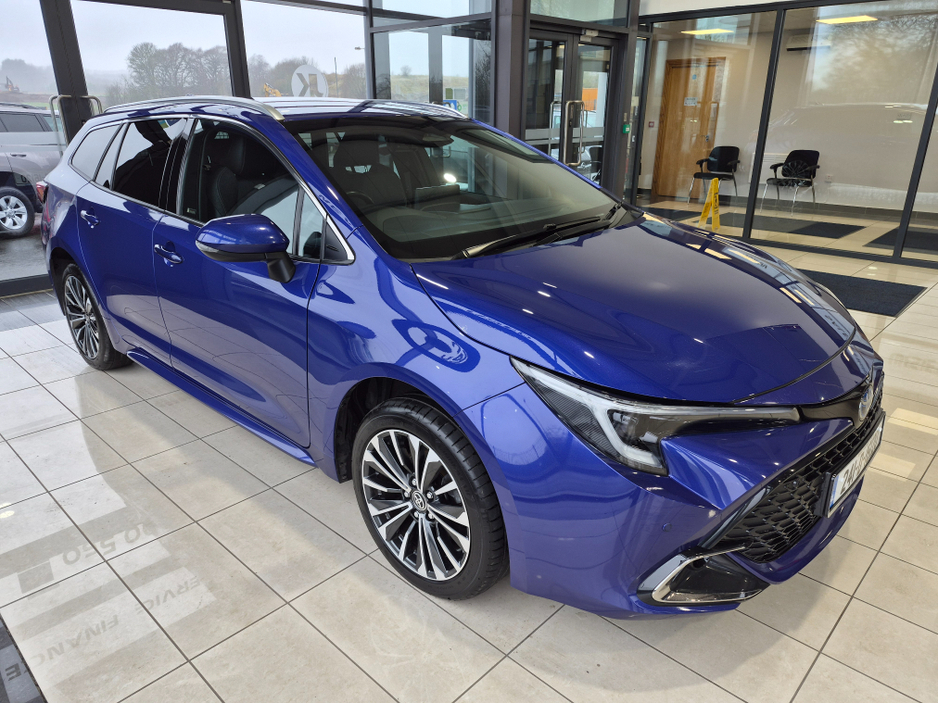 2024 Toyota Corolla - image 2