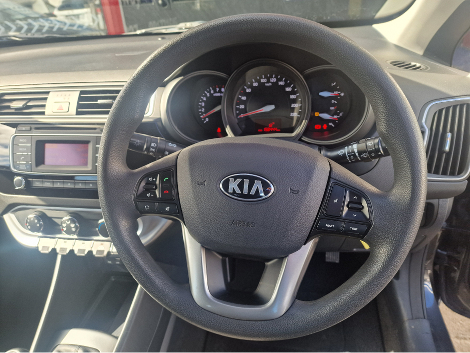 2016 Kia Rio - image 16