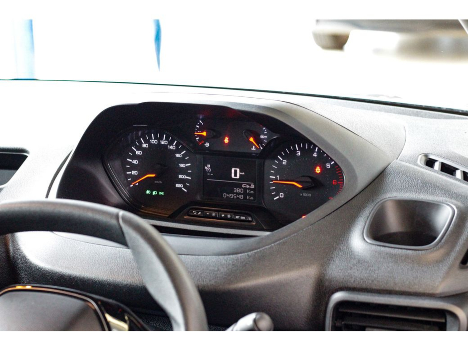 2023 Peugeot Partner - image 11