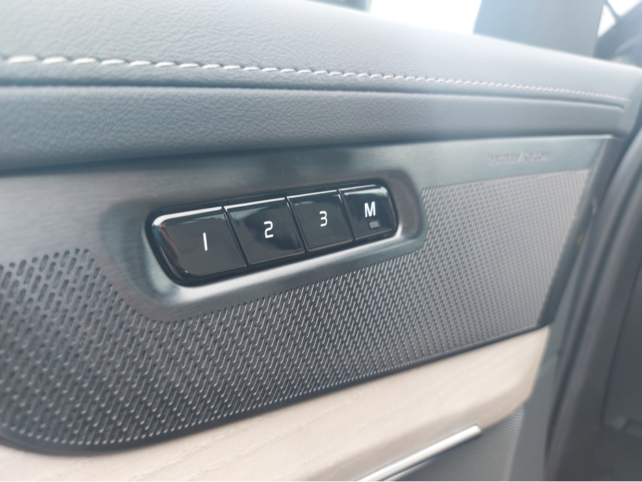 2026 Volvo XC90 - image 23