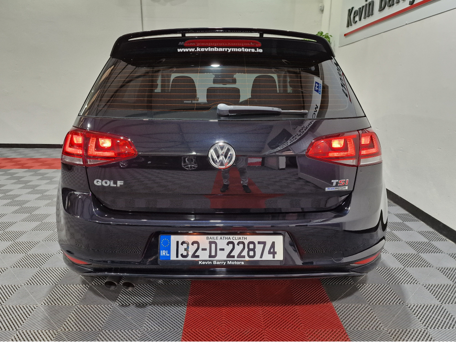 2013 Volkswagen Golf - image 3